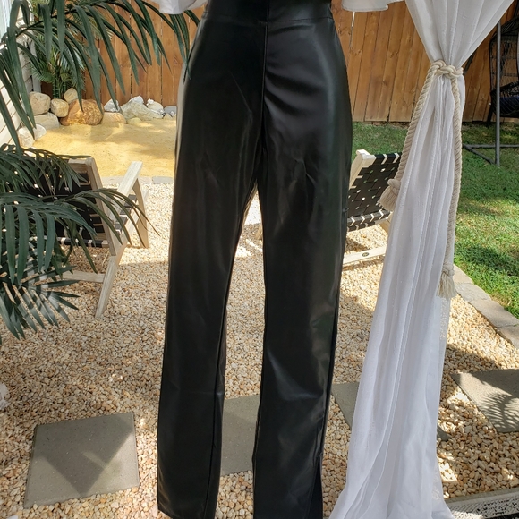Pants - Highwaisted leather pant